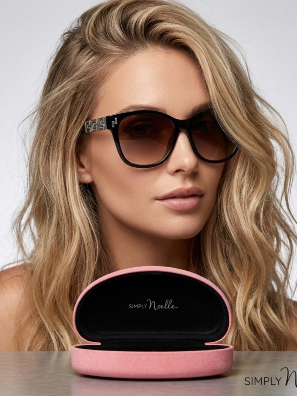 Simply Noelle Designer Gradient Sunglasses  BP-GLS-2 With Pink Velvet Like Case